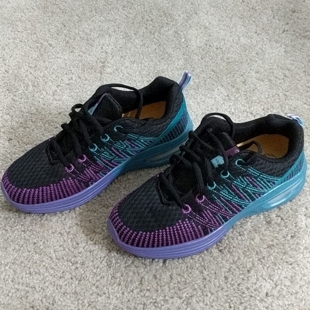 Omega Walk shoes